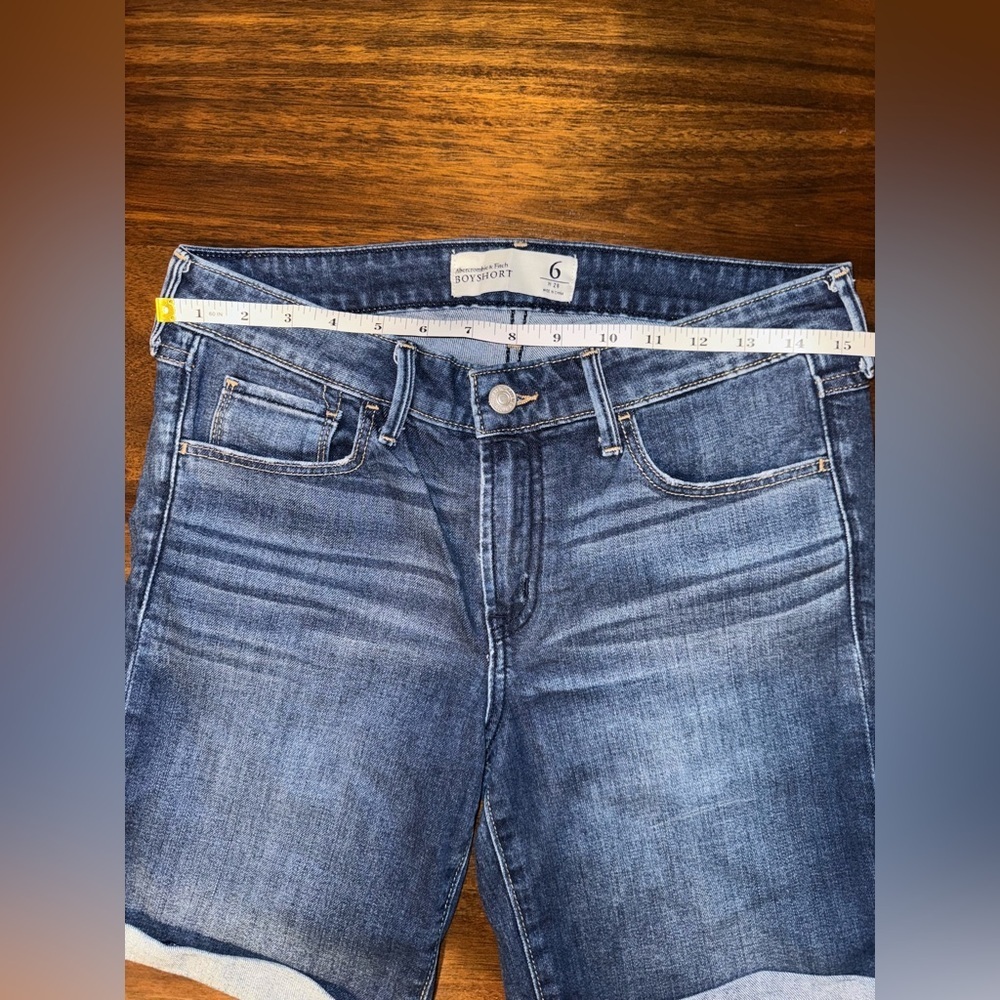 Abercrombie & Fitch Jean Shorts- Boyshort Size 6 - Picture 3 of 6